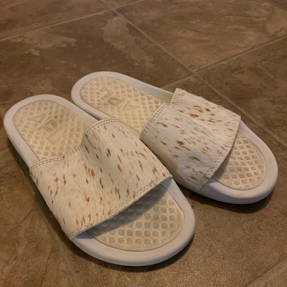 APL Iconic Calf Skin Slides